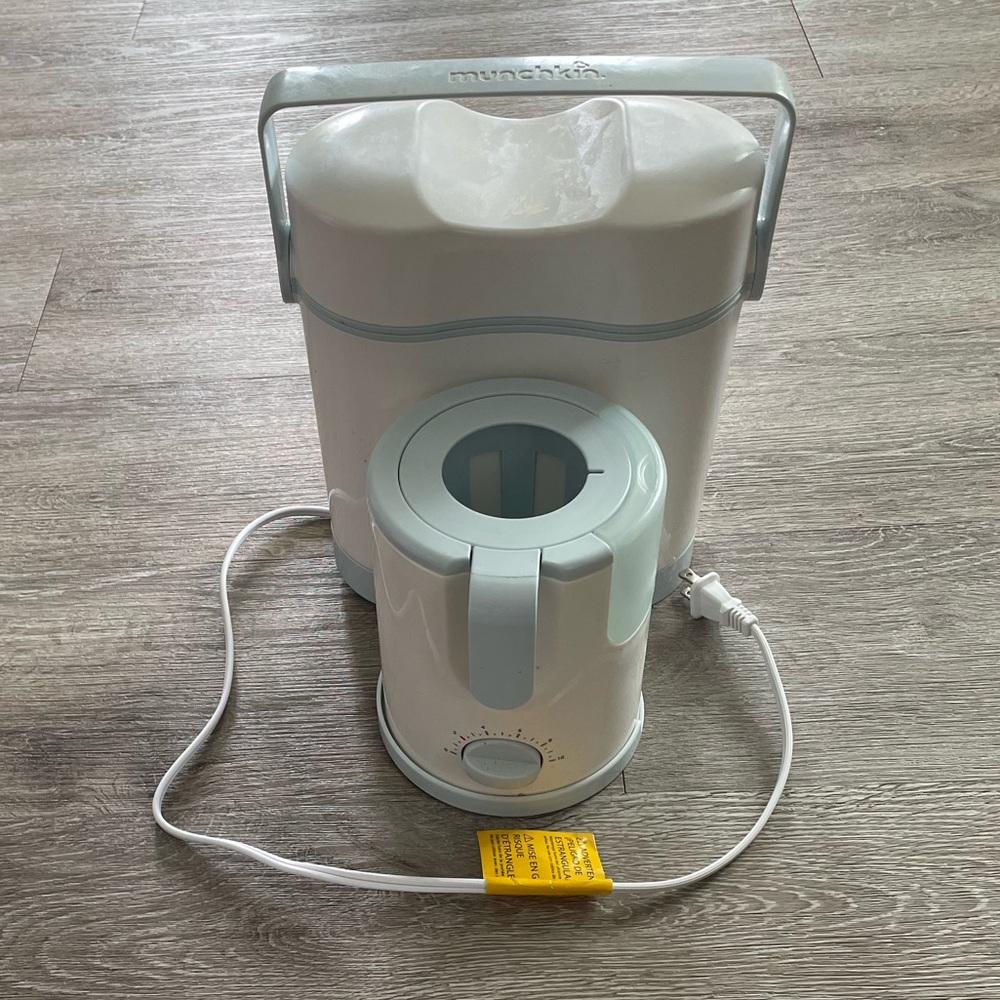 EUC “Munchkin Anywhere” WARM•FEED•SLEEP• Cooler & Bottle Warmer, Timer Dial.